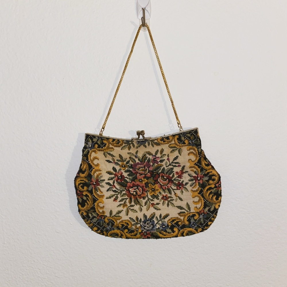 VINTAGE MINI CARPET BAG.